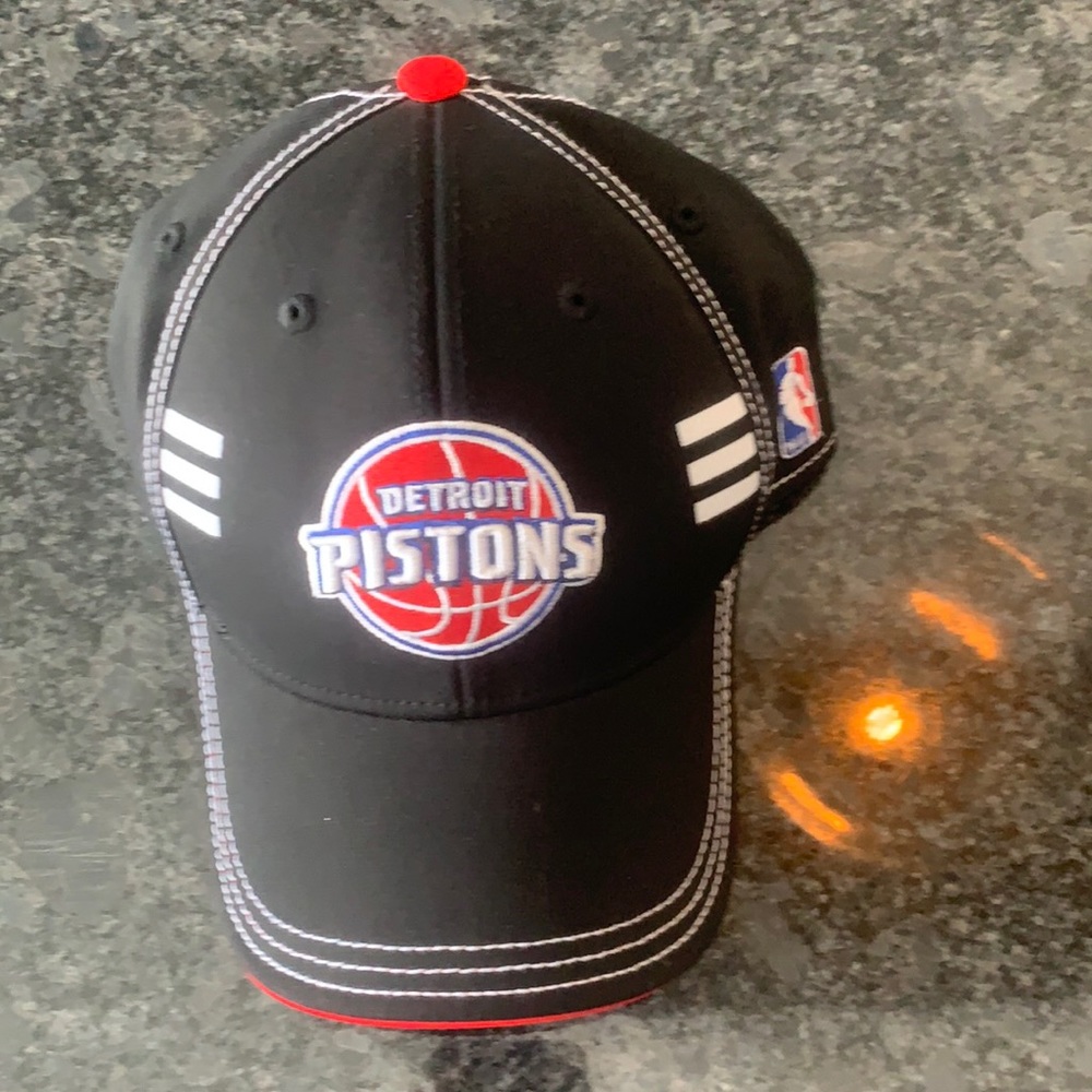 Detroit Pistons Hat autographed by HOF Mr Bigshot himself Chauncey Billups